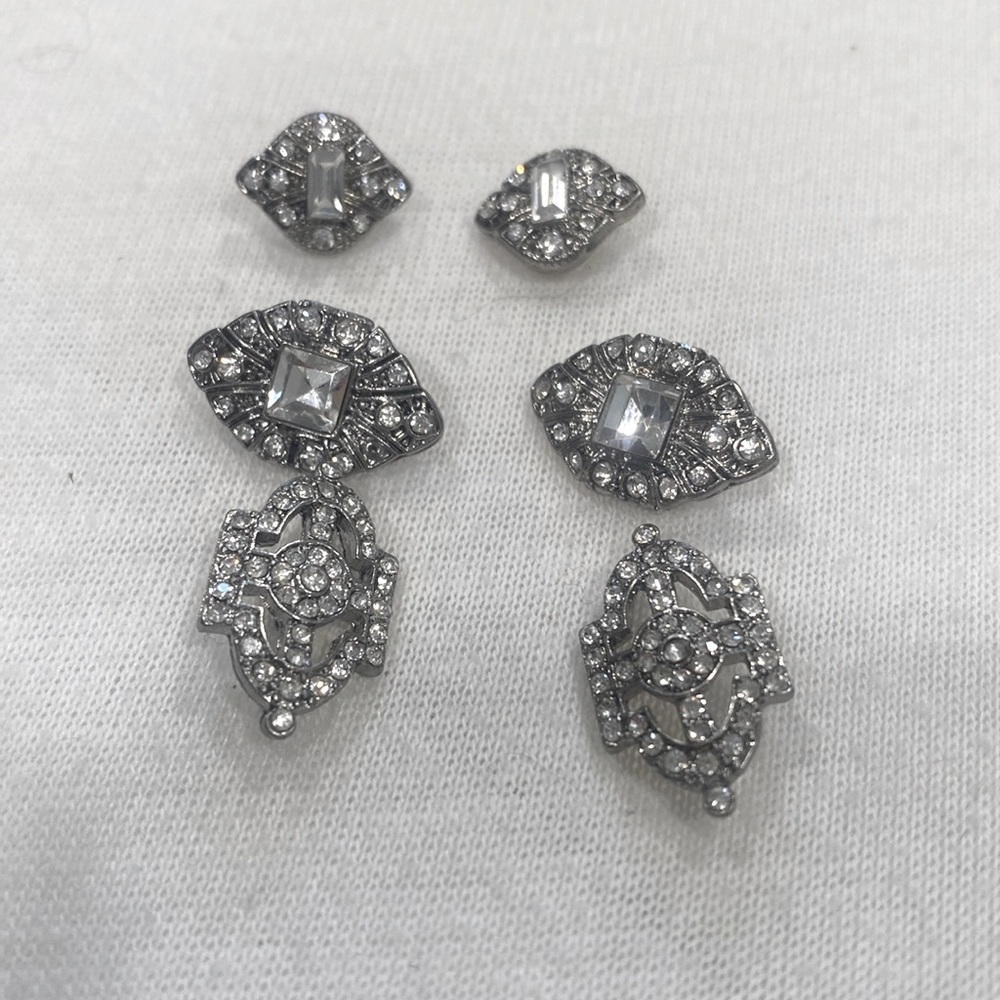 Set of 3 stud earrings!!